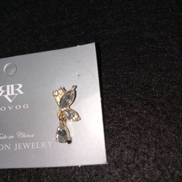 Earrings Butterflies Rhinestones Teardrop Dangle Elegant Small Dainty New - Picture 6 of 7